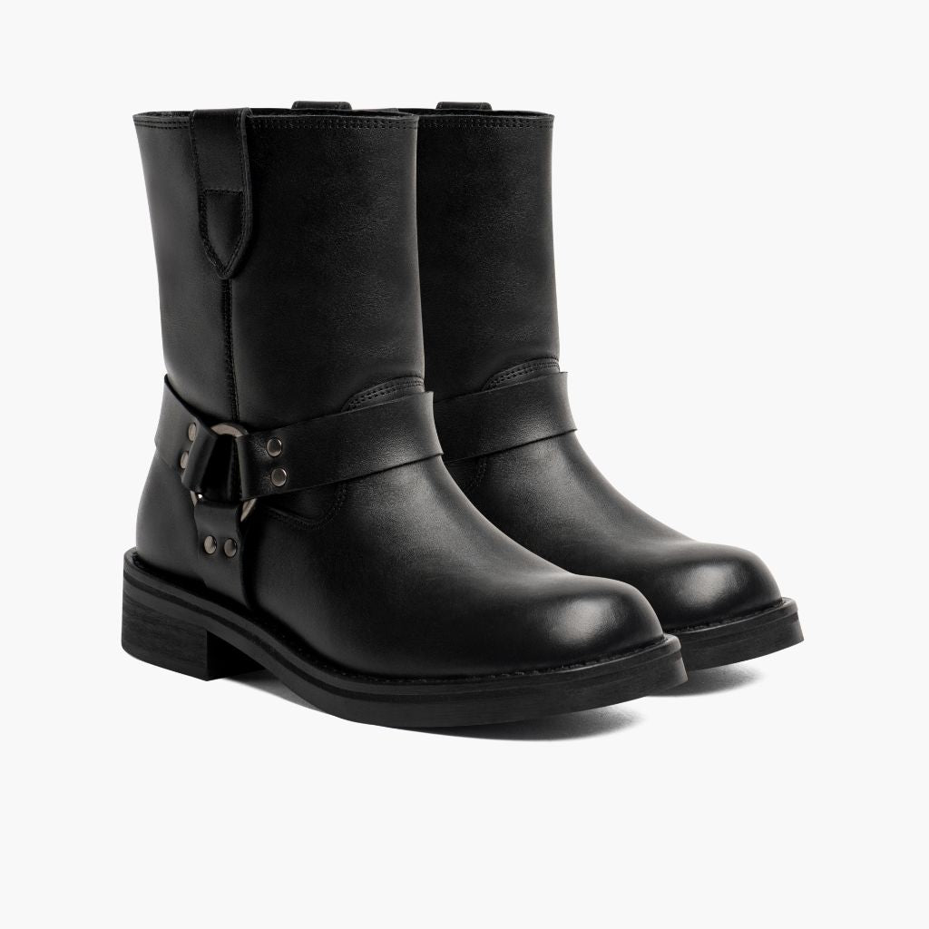 Black Full-Grain leather Boots - Goodyear Welt Construction & Front Toe Box Detail