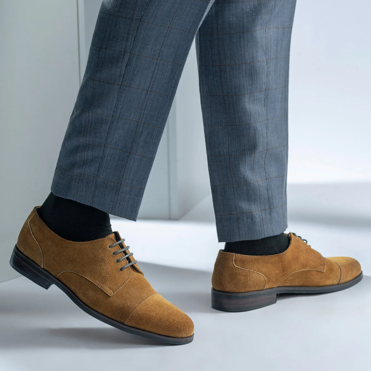 Top-Down Perspective Showing Lacing System & Tongue Craftsmanship