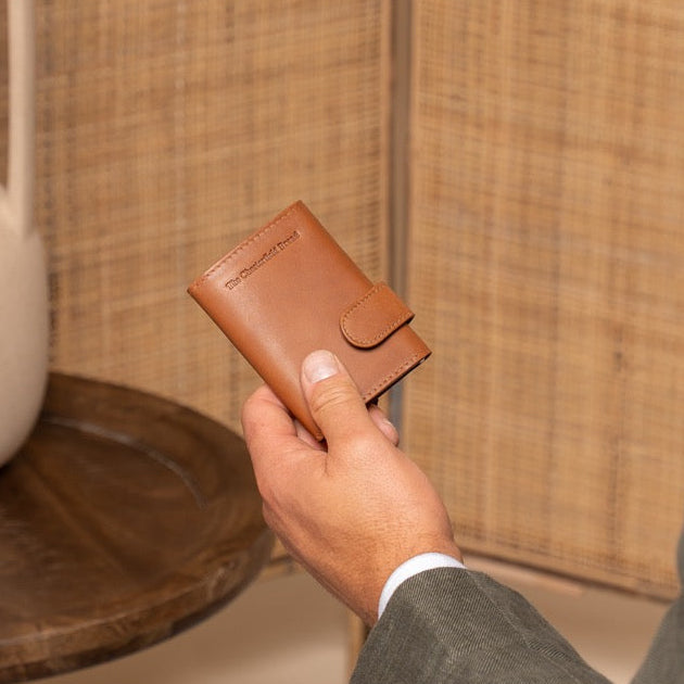 Frankfurt Full-Grain Leather Card Holder – alternate product view 3