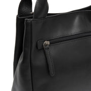 Close-Up Detail of Classic Collar &amp; Heavy-Duty Zipper Hardware on Tenara Full-Grain Leather Handbag