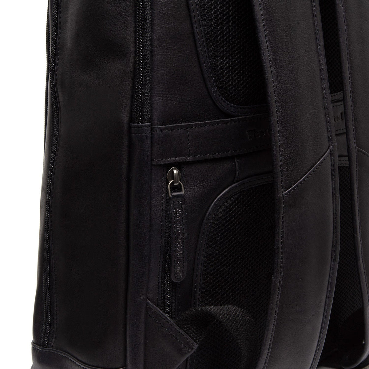 
Solid Antique Brass Hardware & Heavy-Duty Dual Zipper Detail on Detroit Full-Grain Leather Laptop Backpack