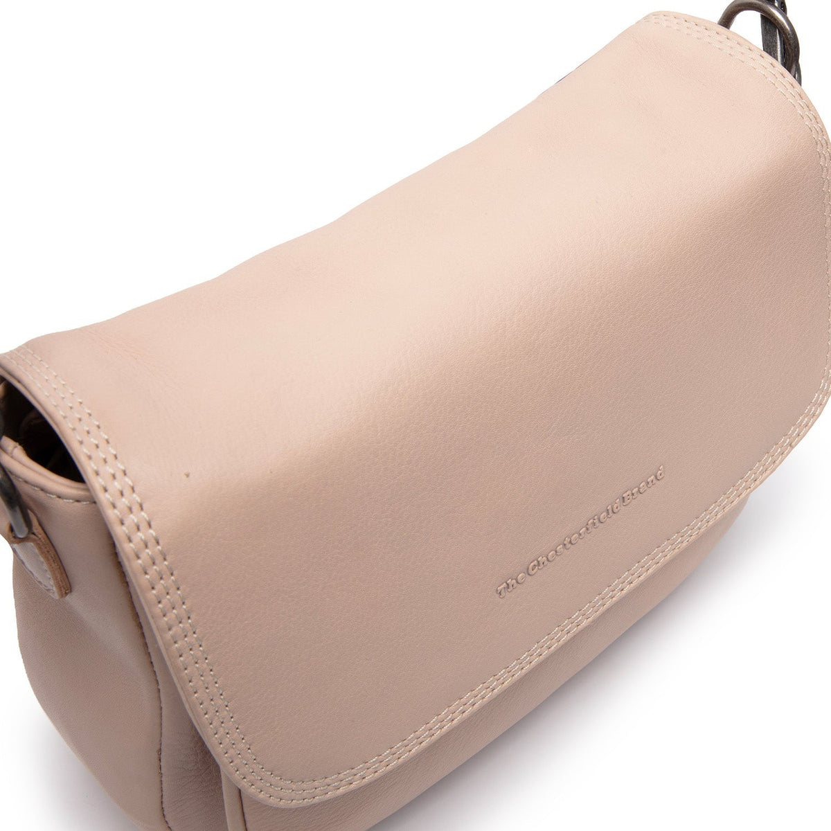 
Solid Antique Brass Hardware & Heavy-Duty Dual Zipper Detail on Miloa Full-Grain Leather Shoulder Bag