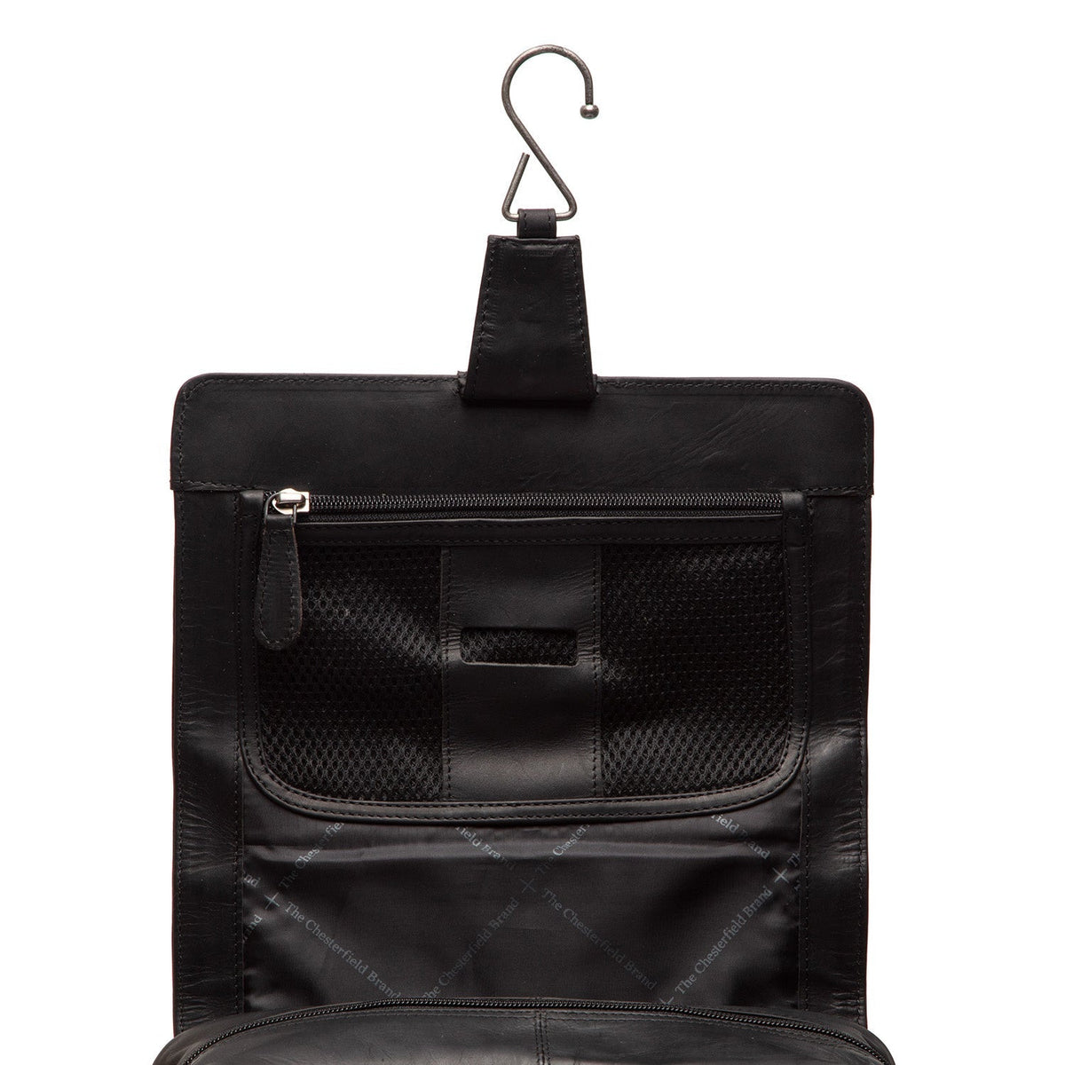 Close-Up Detail of Classic Collar &amp; Heavy-Duty Zipper Hardware on Rosario Full-Grain Leather Toiletry Bag