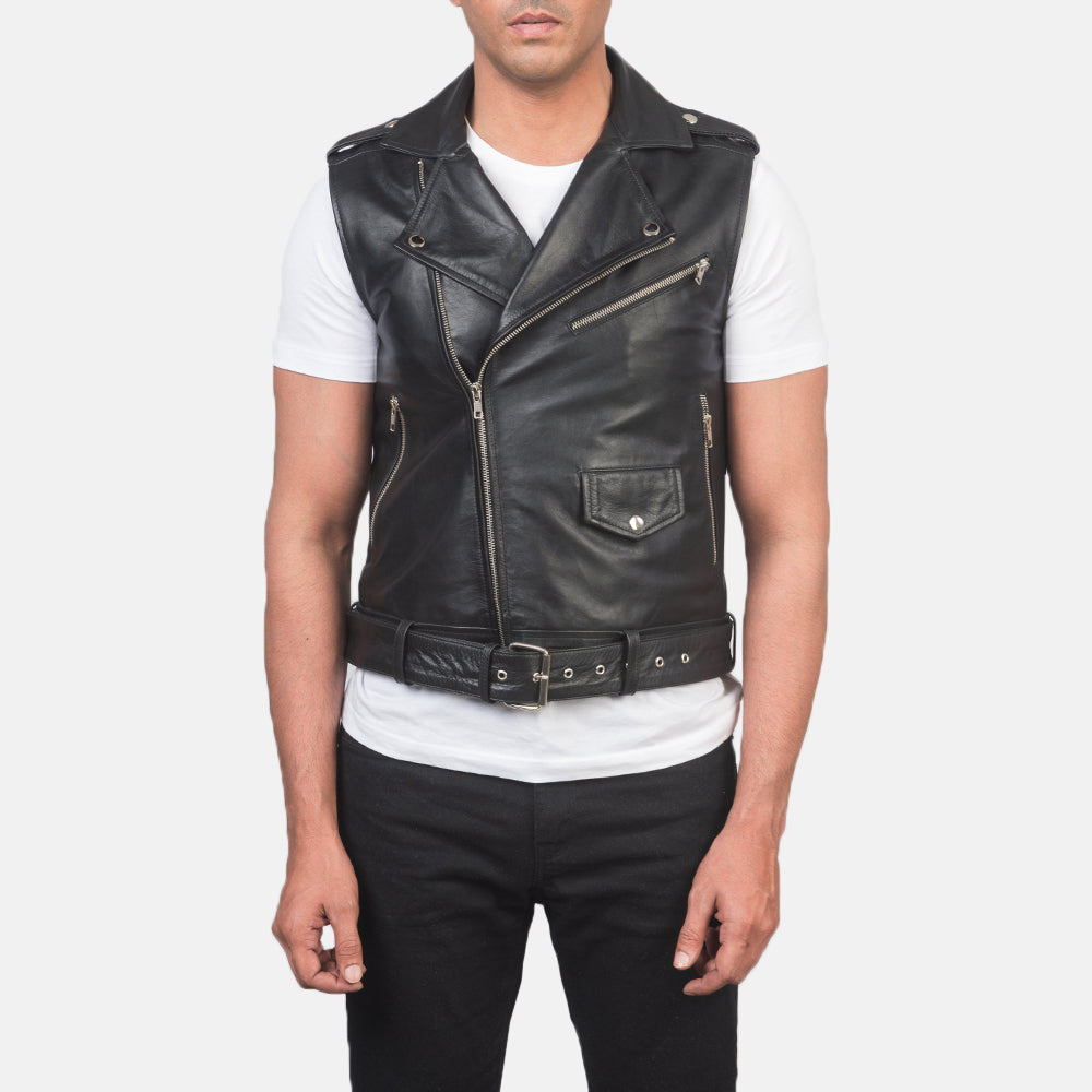 Close-Up Detail of Notch &amp; Zipper Hardware on Men's Sullivan Black Leather Biker Vest