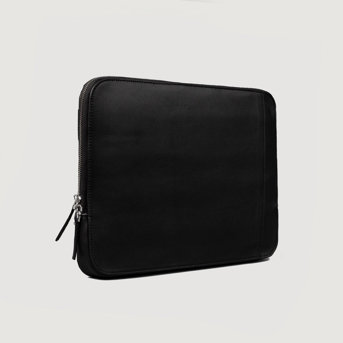 
The Baxter Leather Laptop Sleeve – alternate product view 7